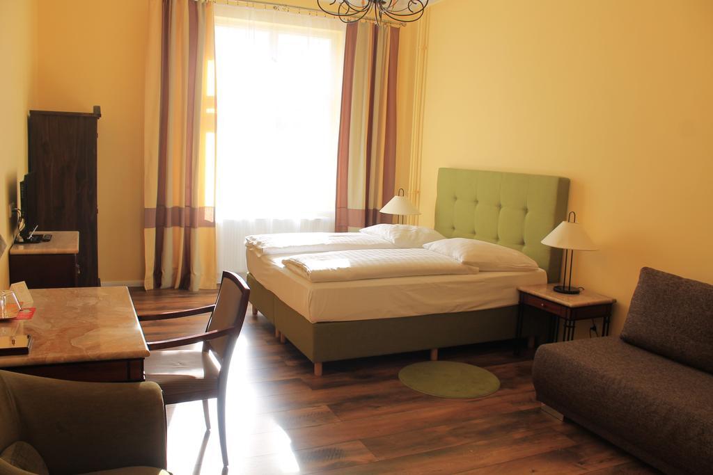 Hotel-Pension Michele Βερολίνο Εξωτερικό φωτογραφία