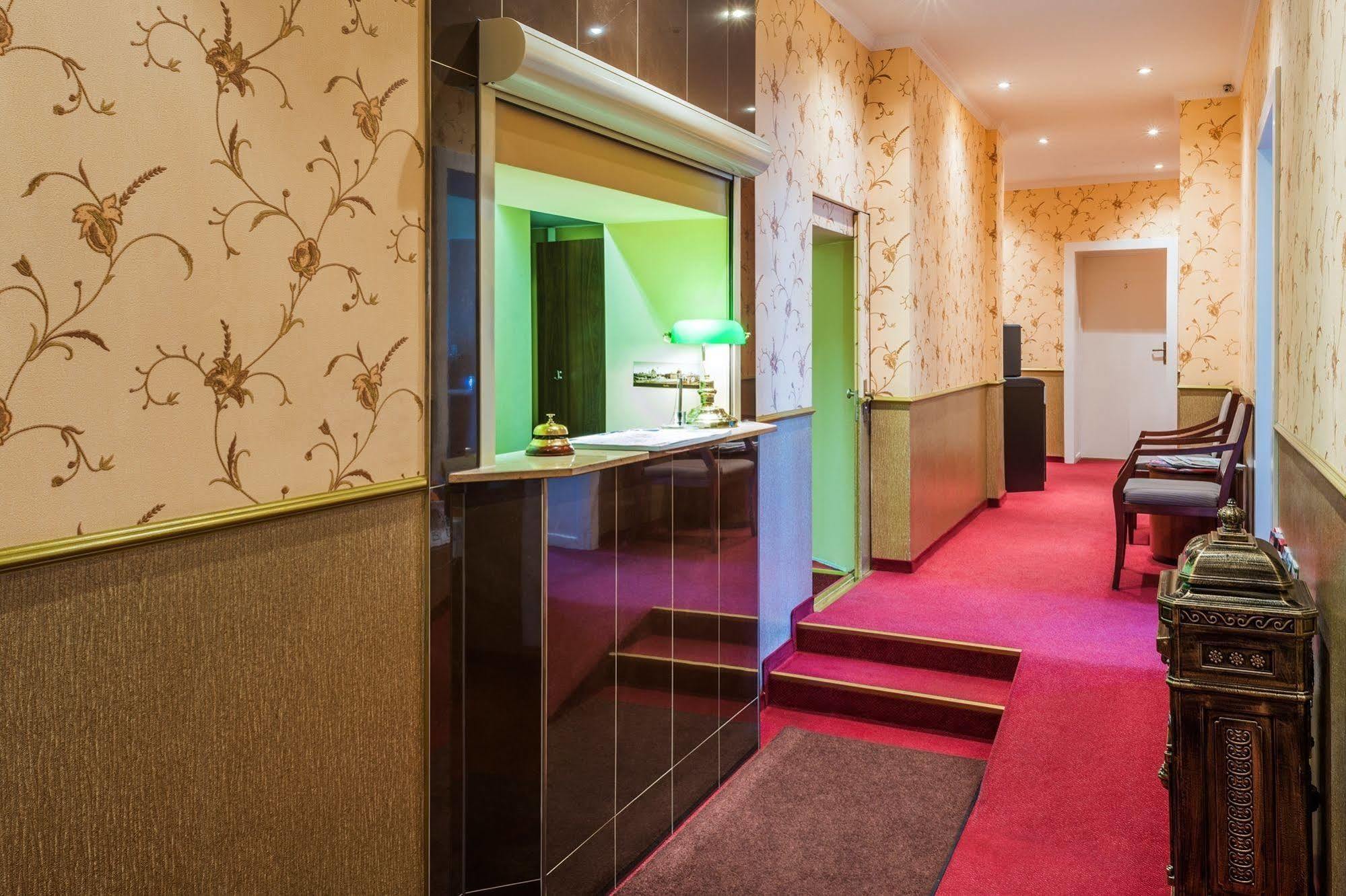 Hotel-Pension Michele Βερολίνο Εξωτερικό φωτογραφία