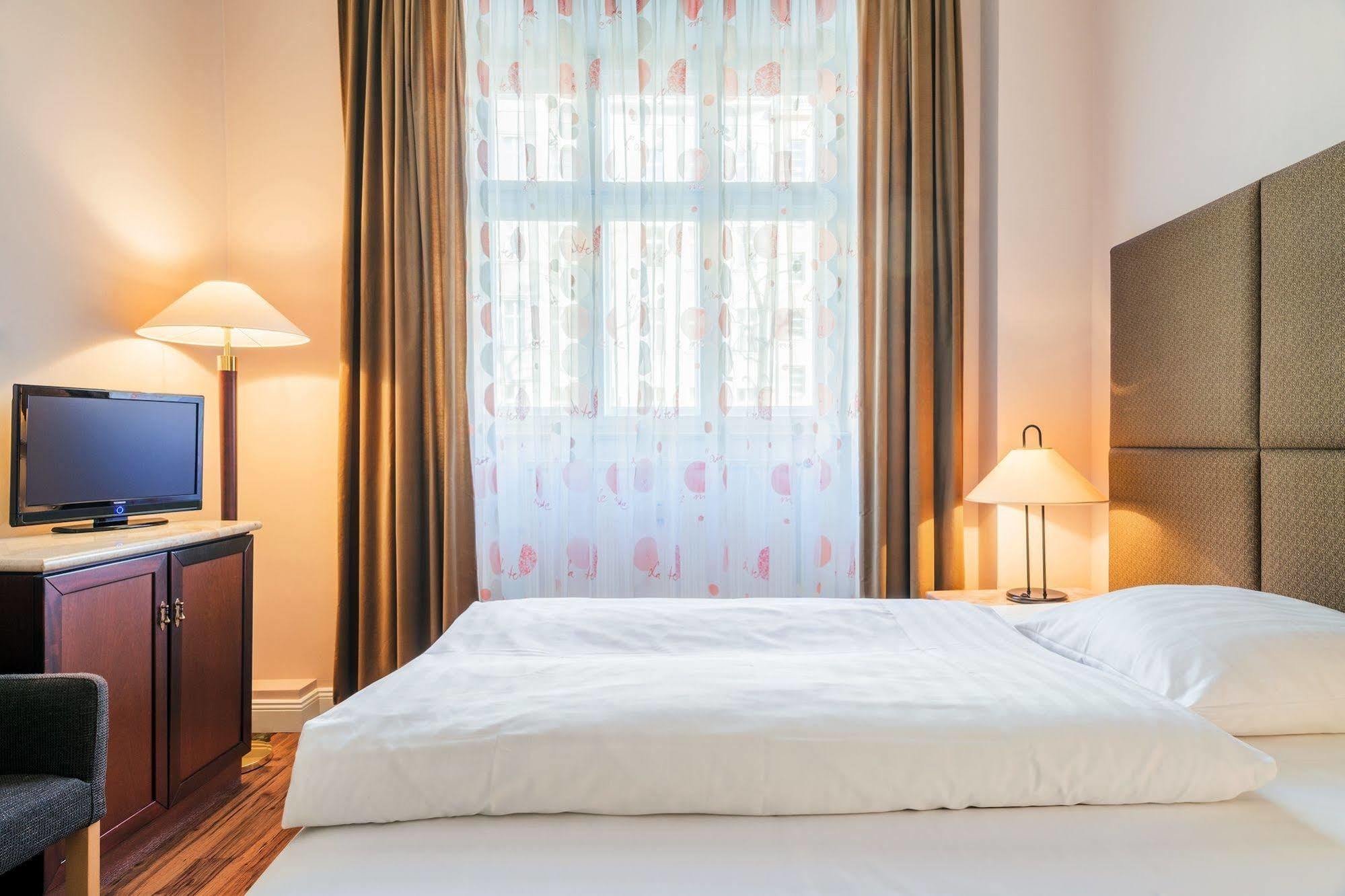 Hotel-Pension Michele Βερολίνο Εξωτερικό φωτογραφία
