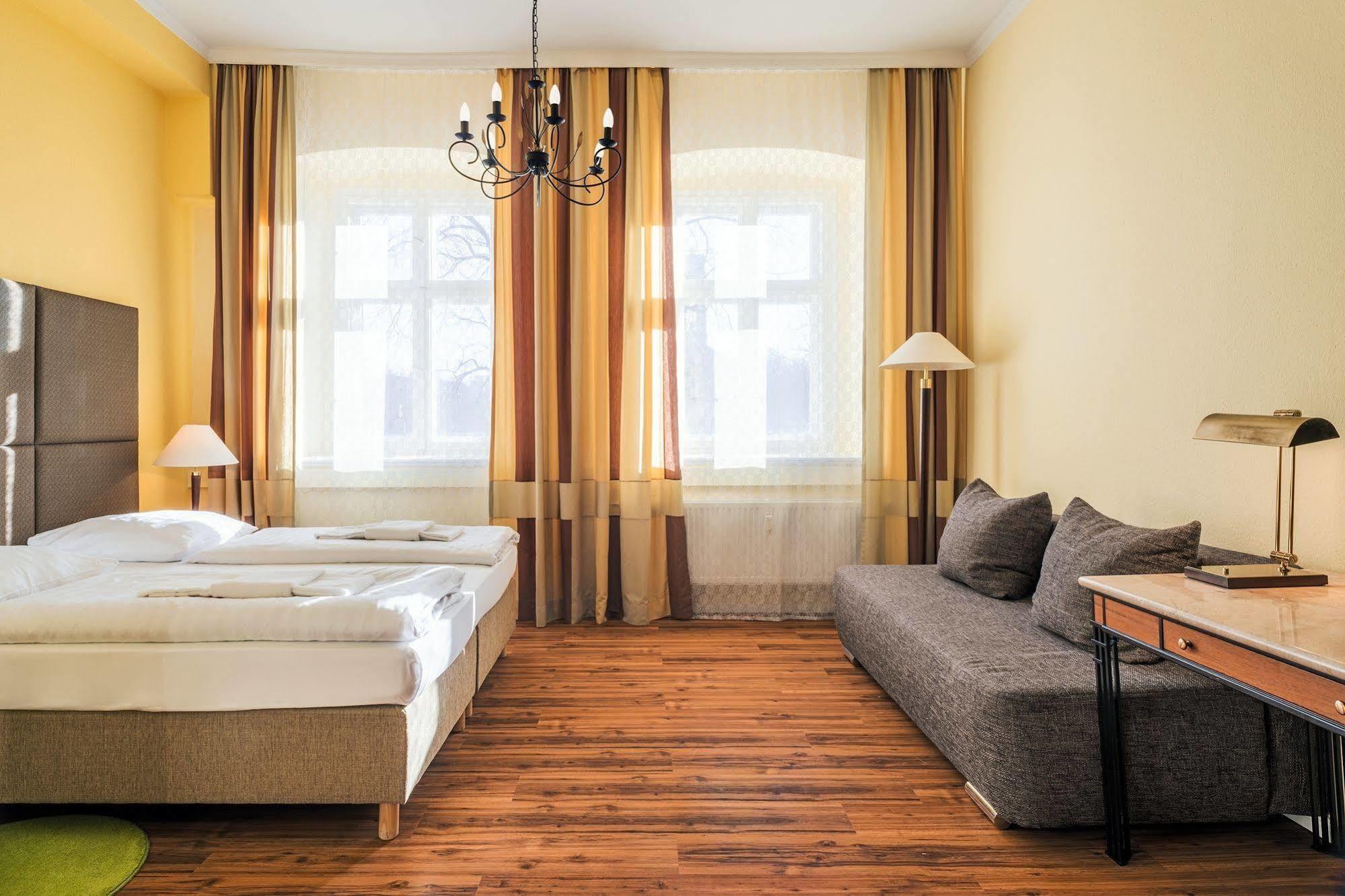 Hotel-Pension Michele Βερολίνο Εξωτερικό φωτογραφία